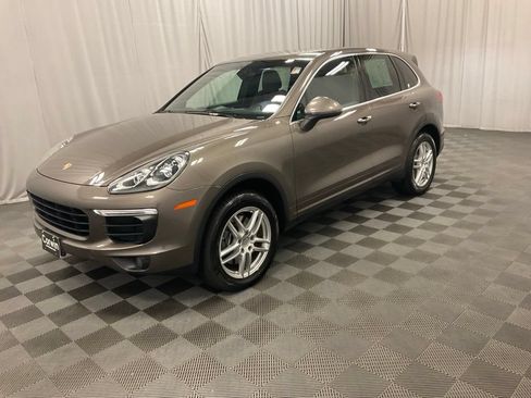 Used 2016 Porsche Cayenne AWD/4WD image 10