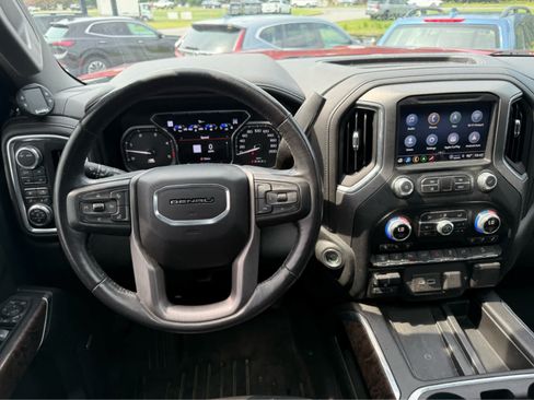 Used 2021 GMC Sierra 2500 Denali w/ Technology Package AWD/4WD image 11