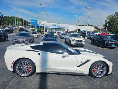 Used 2016 Chevrolet Corvette Stingray Coupe w/ Carbon Flash Badge Package RWD image 9