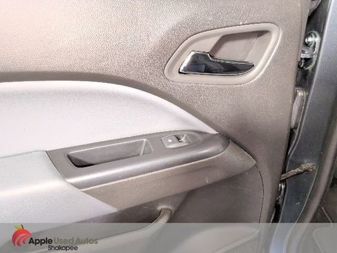 Used 2015 Chevrolet Colorado Z71 image 27
