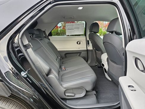 New 2025 Hyundai Ioniq 5 SEL image 12