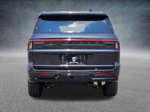 New 2027 Lincoln Navigator Reserve w/ Jet Appearance Package AWD/4WD image 6