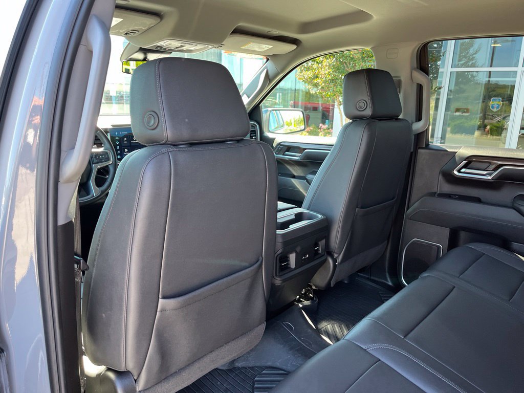 Used 2024 Chevrolet Silverado 1500 RST AWD/4WD image 15