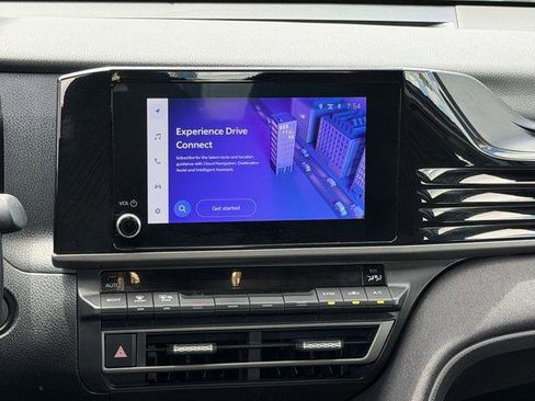 Certified 2025 Toyota Camry LE image 7