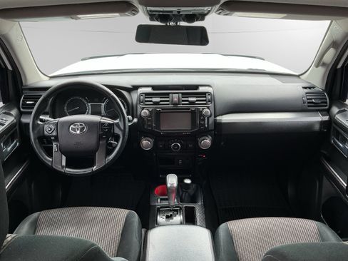 Used 2018 Toyota 4Runner TRD Off-Road AWD/4WD image 10