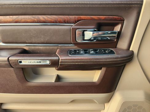 Used 2017 RAM 1500 Laramie Longhorn image 26