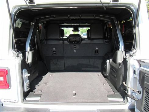 Used 2023 Jeep Wrangler Unlimited Rubicon 392 w/ Trailer Tow Package image 31