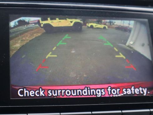 Used 2015 Nissan Rogue SV w/ SV Moonroof Package image 60