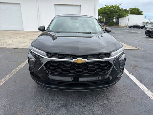 Used 2024 Chevrolet Trax LS FWD image 5