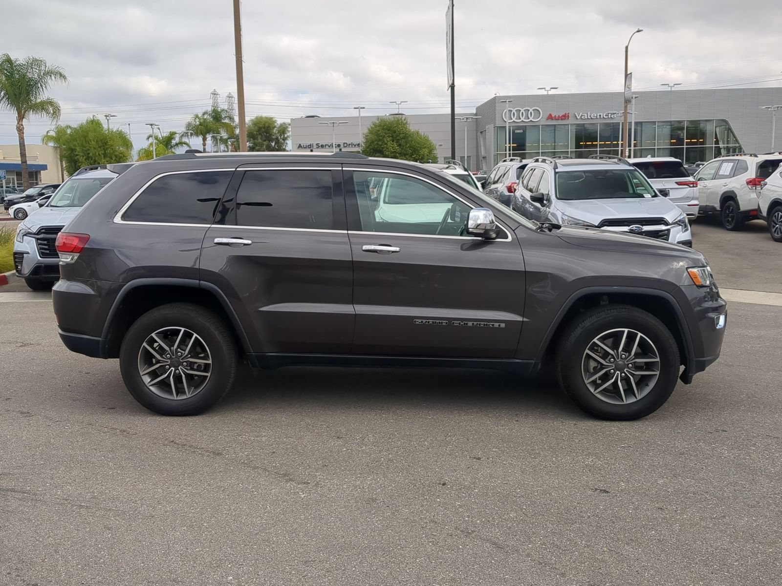 Used 2021 Jeep Grand Cherokee Limited AWD/4WD image 6