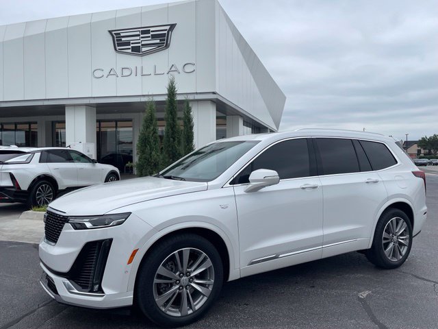 Used 2022 Cadillac XT6 Premium Luxury w/ Technology Package FWD image 25