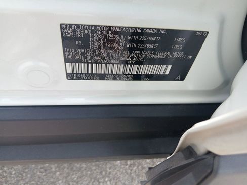 Used 2020 Toyota RAV4 XLE w/ Convenience Package FWD image 10
