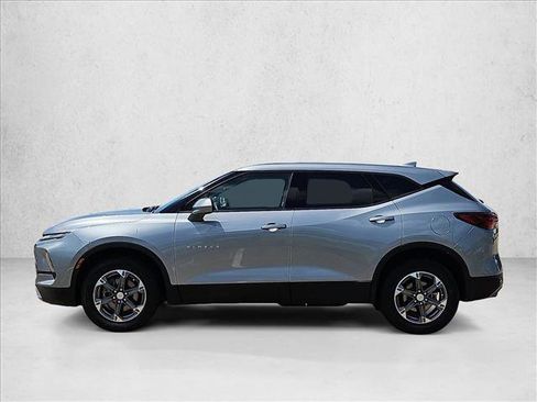 Certified 2025 Chevrolet Blazer LT AWD/4WD image 9