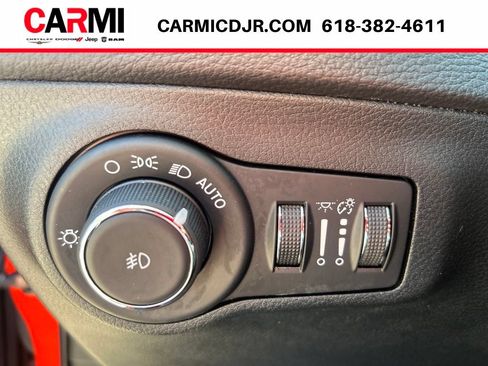 Used 2018 Jeep Compass Trailhawk w/ Leather Interior Group AWD/4WD image 15