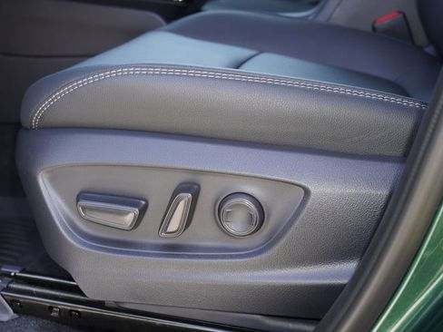 Used 2026 Toyota Corolla Cross XLE image 12