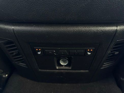 Used 2018 RAM 2500 Laramie w/ Sport Appearance Group image 32