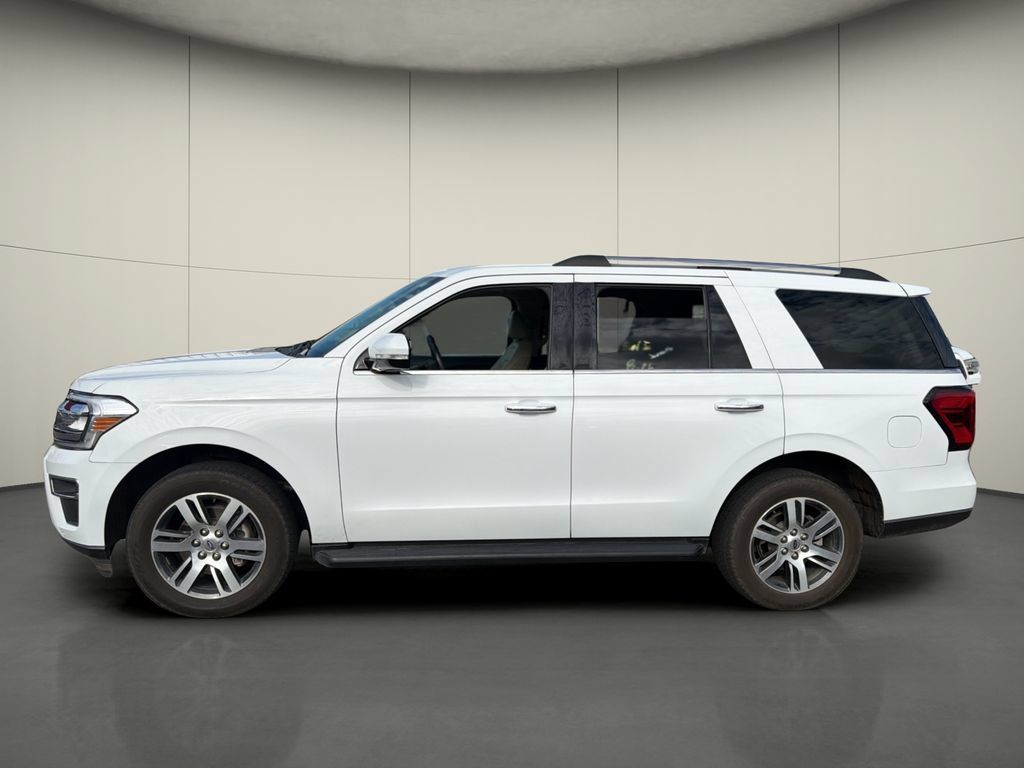 Used 2024 Ford Expedition Limited AWD/4WD image 4
