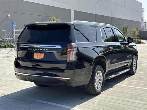 Used 2024 Chevrolet Suburban LS image 3