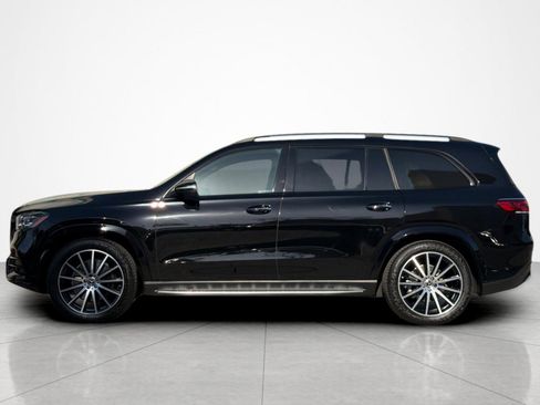 Used 2022 Mercedes-Benz GLS 450 4MATIC image 2