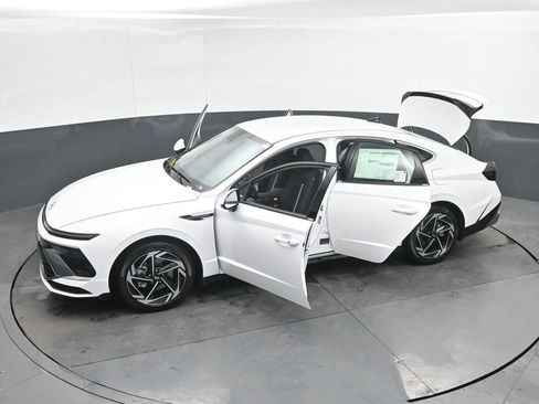 New 2026 Hyundai Sonata SEL FWD image 34