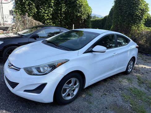 Used 2015 Hyundai Elantra SE FWD image 7