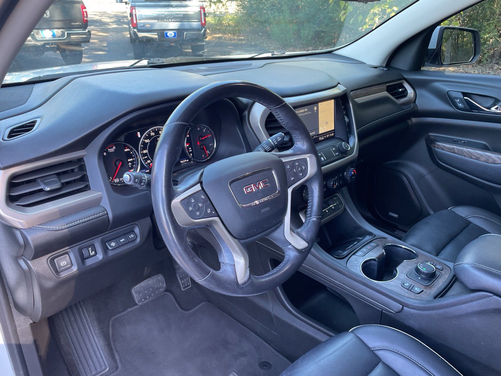 Used 2021 GMC Acadia Denali w/ Denali Technology Package FWD image 38