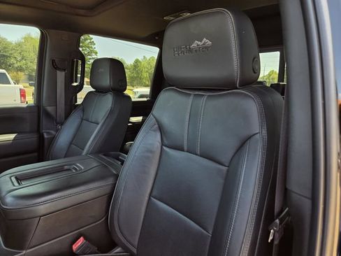 Used 2022 Chevrolet Silverado 2500 High Country w/ Z71 Off-Road Package AWD/4WD image 30