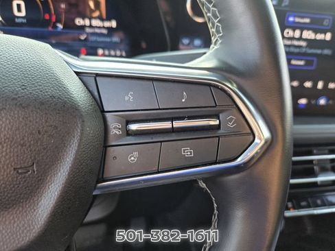 Used 2024 Chevrolet Traverse LT FWD image 28