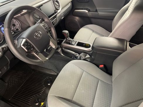 Certified 2023 Toyota Tacoma SR5 AWD/4WD image 13