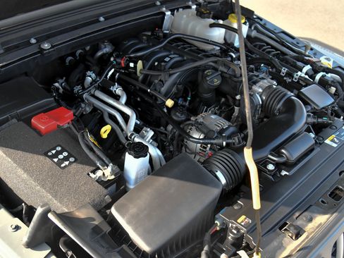 Used 2023 Jeep Gladiator Overland image 46