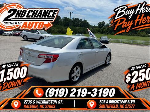 Used 2012 Toyota Camry SE FWD image 5