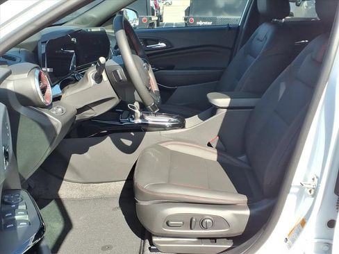 New 2026 Chevrolet Trax RS w/ Driver Confidence Package FWD image 16