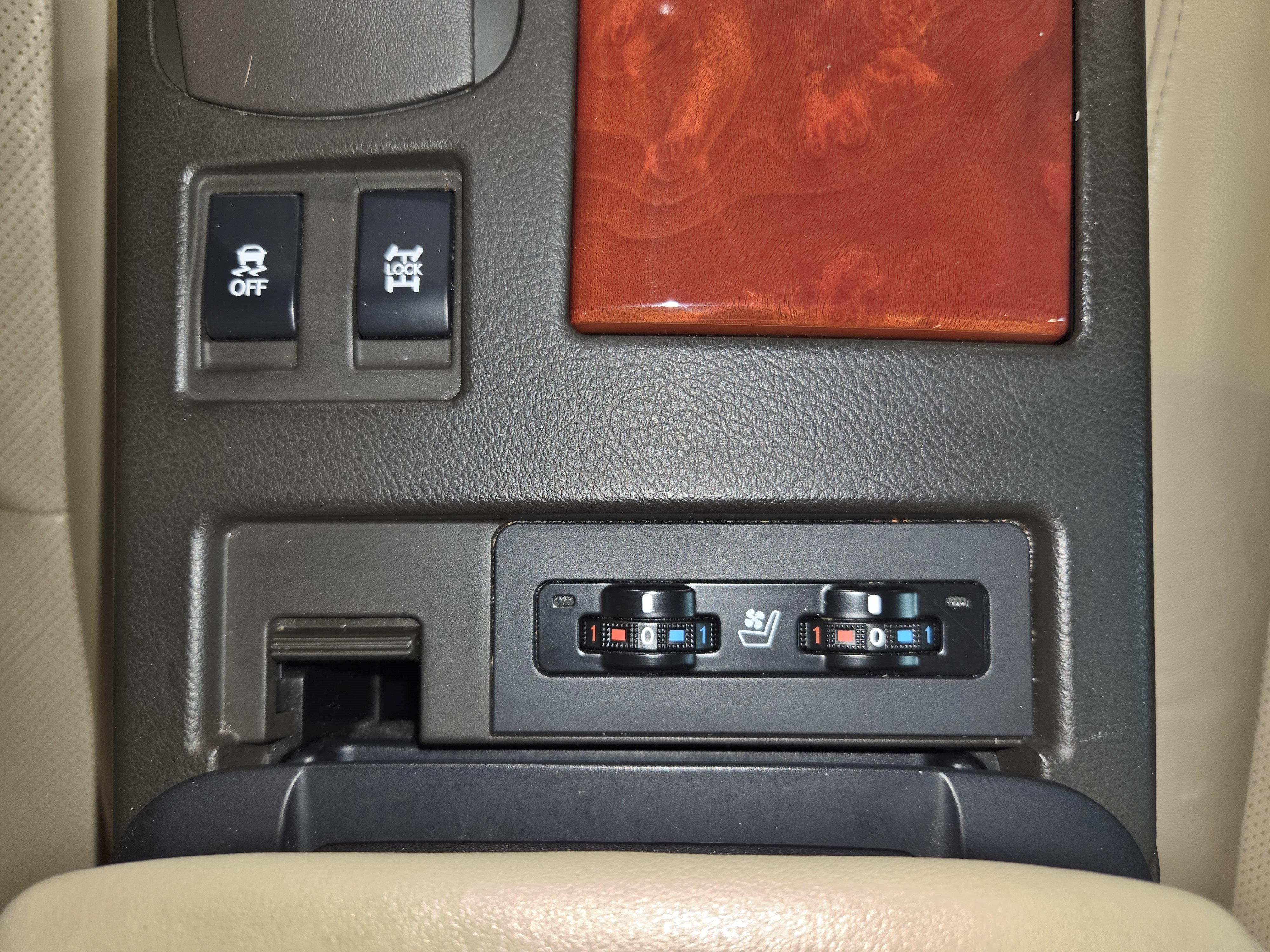 Used 2012 Lexus RX 350 AWD w/ Premium Pkg image 42