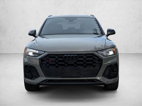 Used 2022 Audi SQ5 Premium Plus w/ Premium Plus Package image 2