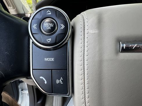 Used 2016 Land Rover Range Rover HSE image 19