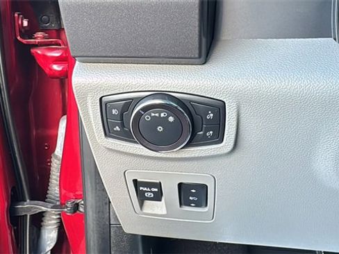 Certified 2019 Ford F150 XLT w/ Equipment Group 302A Luxury image 15