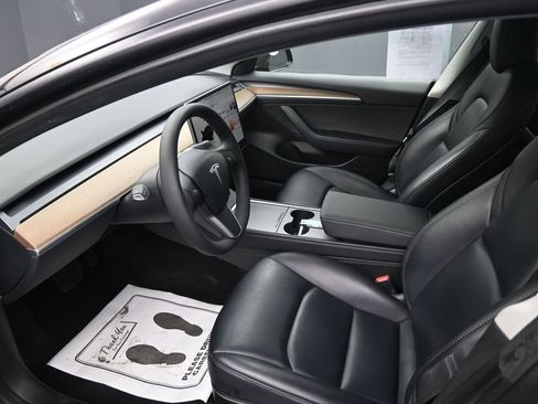 Used 2023 Tesla Model 3 Standard Range RWD image 23