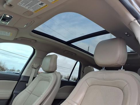 Used 2020 Lincoln Aviator Reserve w/ Equipment Group 201A image 15