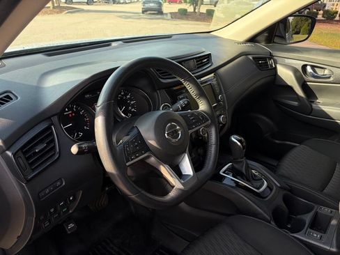 Certified 2019 Nissan Rogue SV AWD/4WD image 14