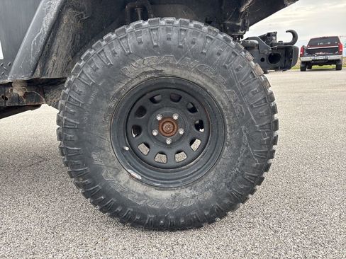 Used 2003 Jeep Wrangler X image 10