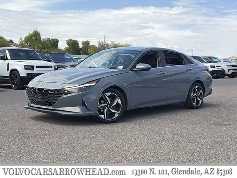 Used 2023 Hyundai Elantra Limited w/ Preferred Accessory Package FWD image 1