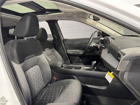 New 2026 Nissan Kicks SV w/ SV Premium Package AWD/4WD image 9