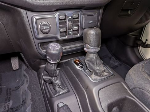Used 2024 Jeep Gladiator Sport AWD/4WD image 37
