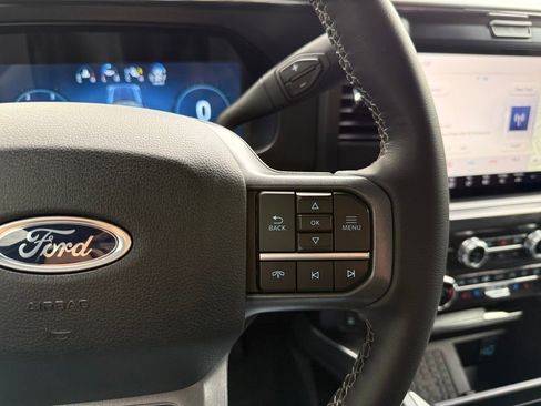 Used 2025 Ford F350 Lariat AWD/4WD image 46