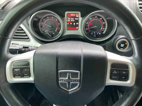 Used 2019 Dodge Journey SE w/ Premium Group image 9