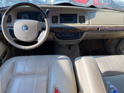 Used 2011 Mercury Grand Marquis LS RWD image 9