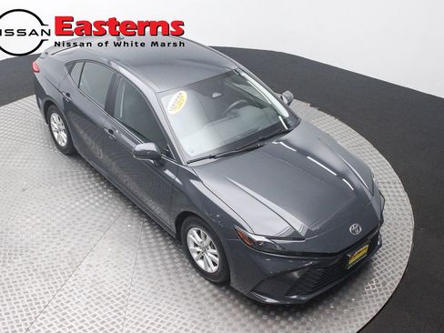 Used 2025 Toyota Camry LE FWD image 3