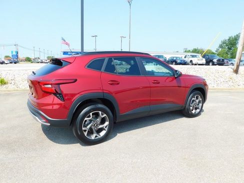 New 2025 Chevrolet Trax LT w/ Driver Confidence Package image 3