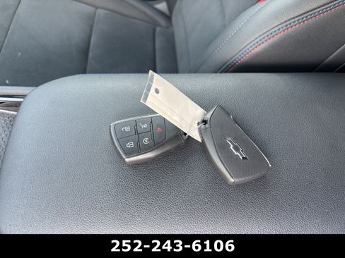 Used 2024 Chevrolet Blazer EV RS RWD image 9