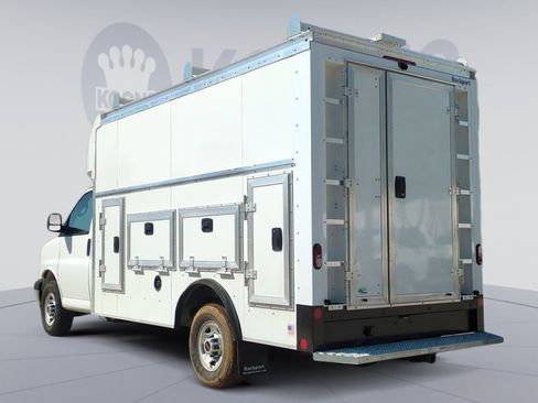 New 2025 GMC Savana 3500 w/ Power Convenience Package image 4